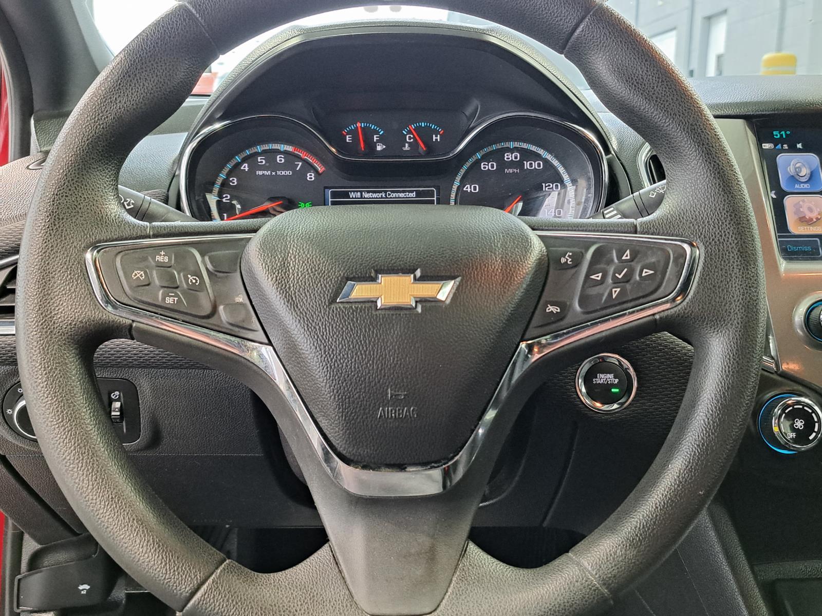 2017 Chevrolet Cruze LT Sedan 4 Dr. Front Wheel Drive mobile thumbnail 9