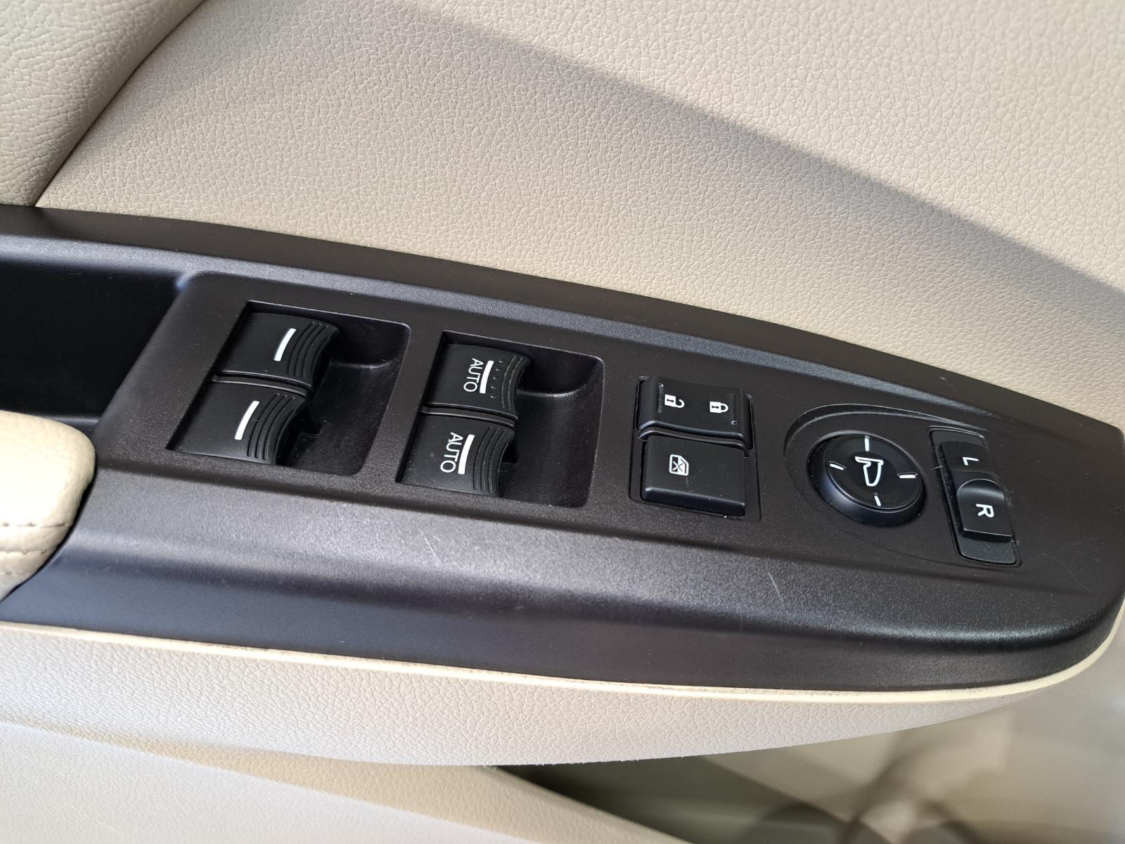 2018 Acura RDX w/Technology Pkg SUV Front Wheel Drive 26