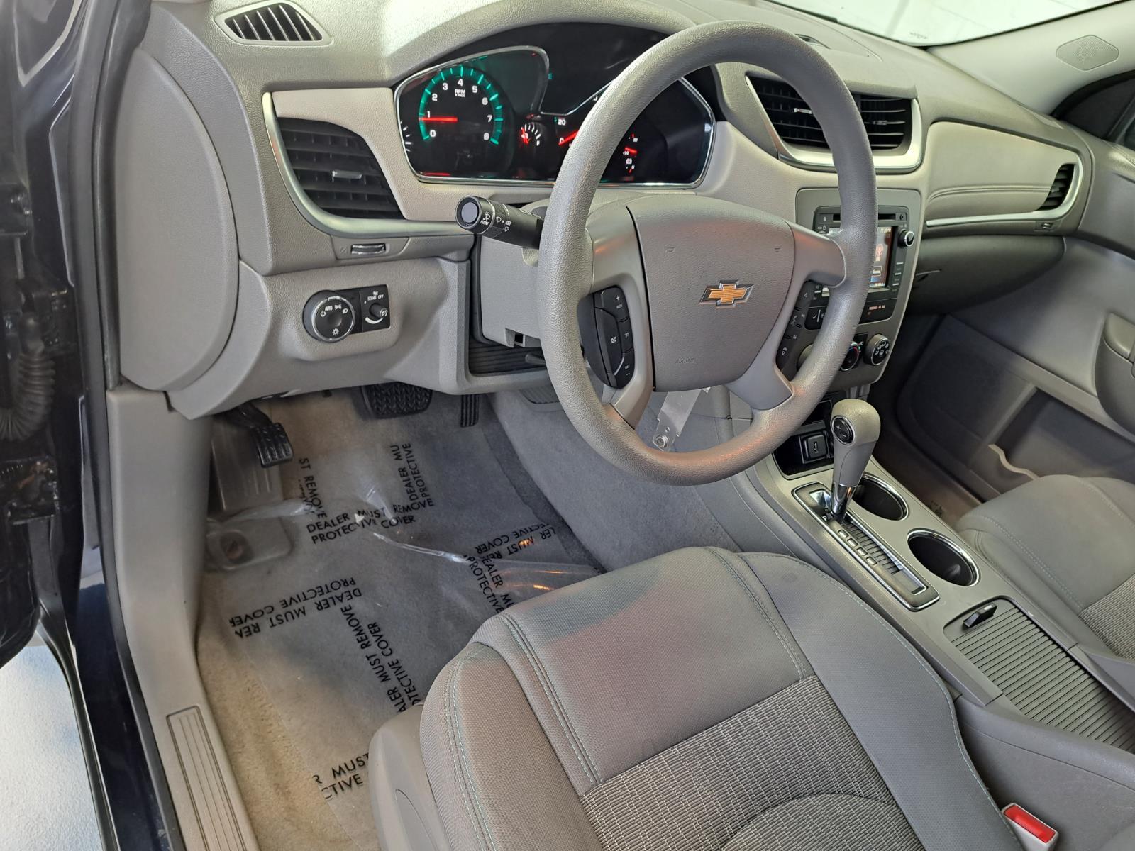 2016 Chevrolet Traverse LS SUV Front Wheel Drive mobile thumbnail 3
