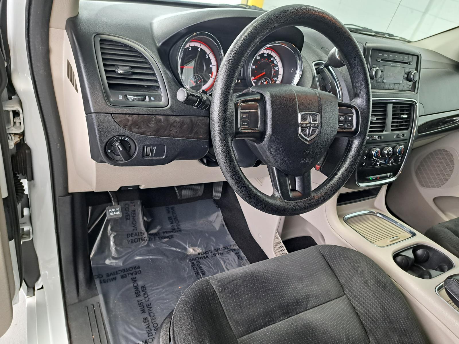 2016 Dodge Grand Caravan SXT Extended Sport Van Front Wheel Drive thumbnail 33