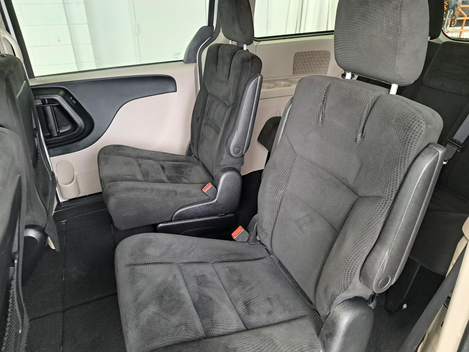 2016 Dodge Grand Caravan SXT Extended Sport Van Front Wheel Drive mobile thumbnail 22