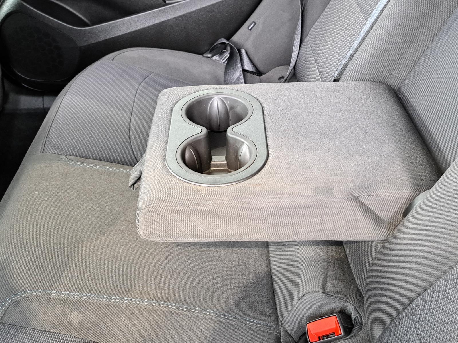 2019 Chevrolet Cruze LT Hatchback 4 Dr. Front Wheel Drive mobile thumbnail 30