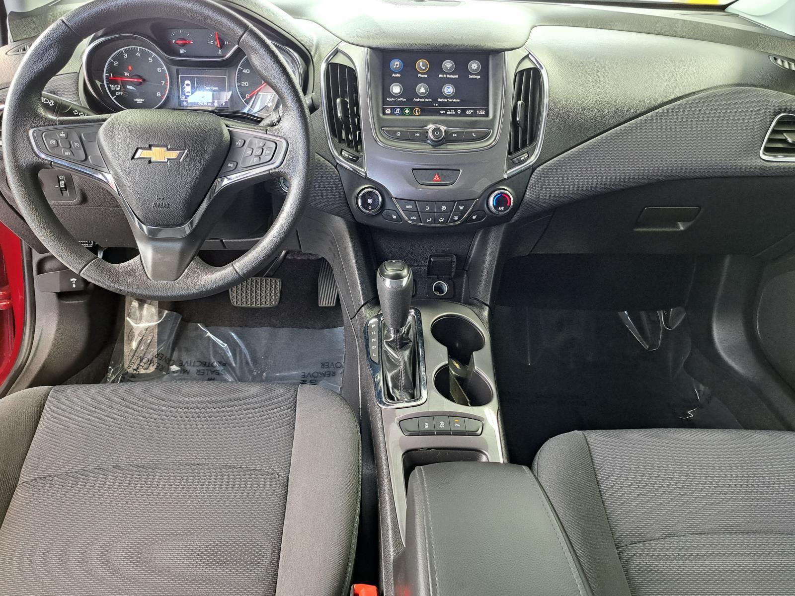 2019 Chevrolet Cruze LT Hatchback 4 Dr. Front Wheel Drive 31
