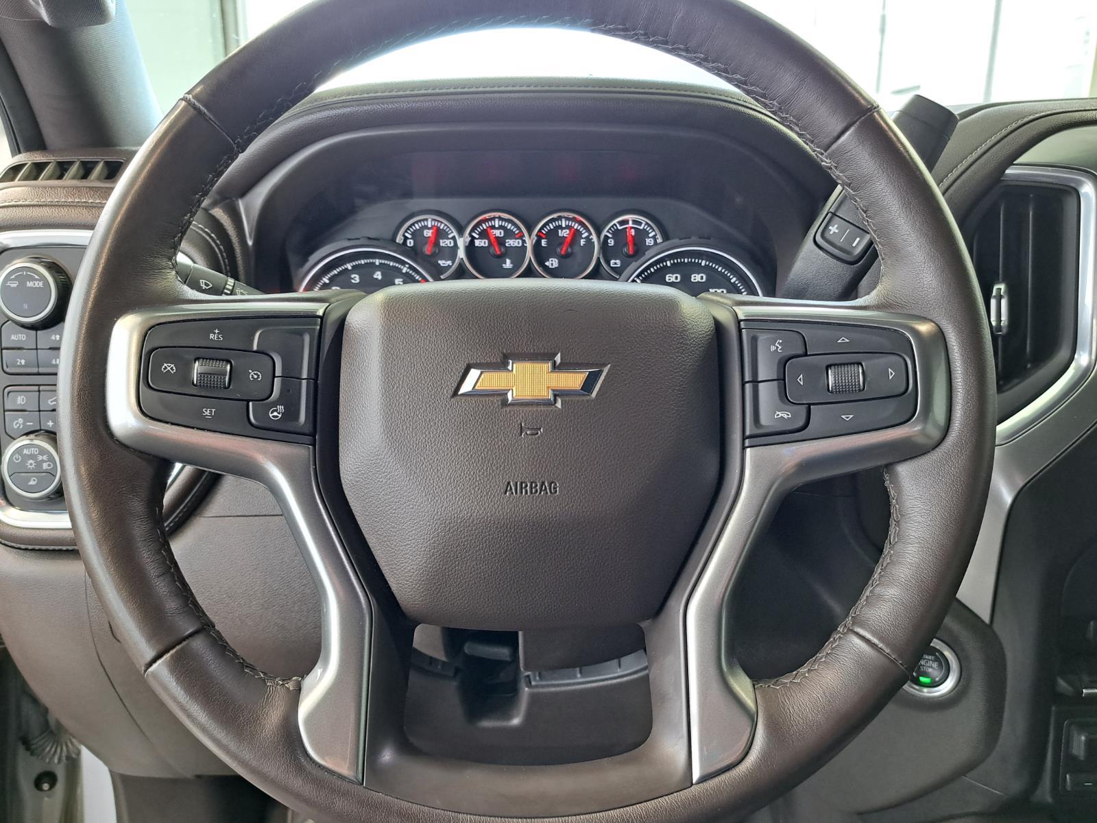 2021 Chevrolet Silverado 1500 LTZ Crew Cab Pickup Four Wheel Drive mobile thumbnail 10