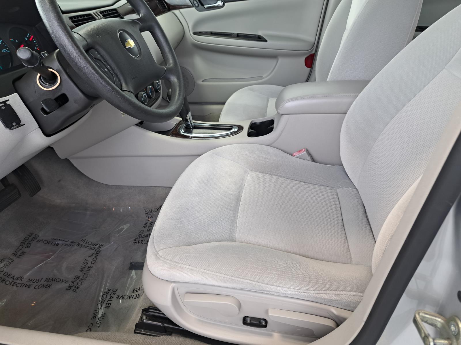 2014 Chevrolet Impala Limited LS Sedan 4 Dr. Front Wheel Drive mobile thumbnail 18