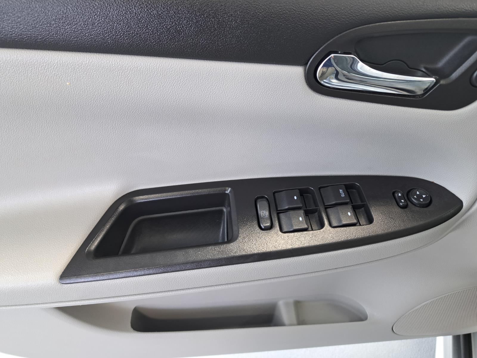 2014 Chevrolet Impala Limited LS Sedan 4 Dr. Front Wheel Drive thumbnail 45