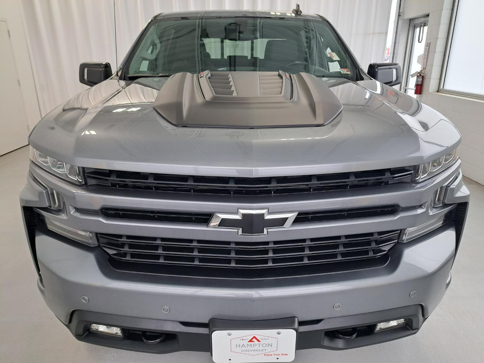 2020 Chevrolet Silverado 1500 RST Crew Cab Pickup Four Wheel Drive 2