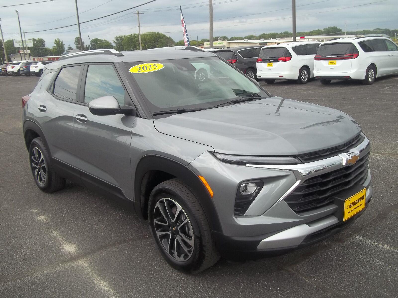 Sterling Gray Metallic 2025 Chevrolet Trailblazer SUV / Crossover Four-Wheel Drive 9-Speed Automatic
