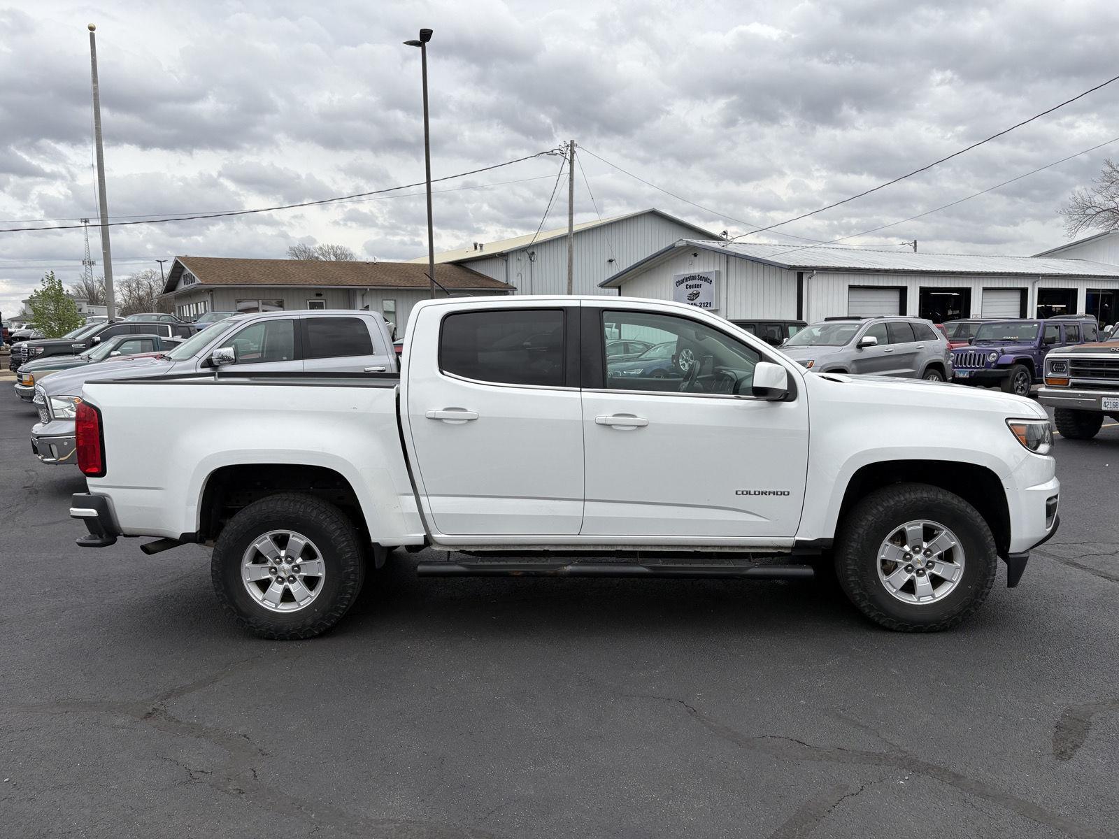 View vehicle photo 6