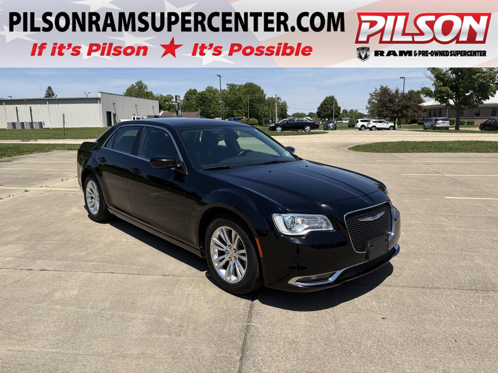 2021 Chrysler 300 Touring RWD