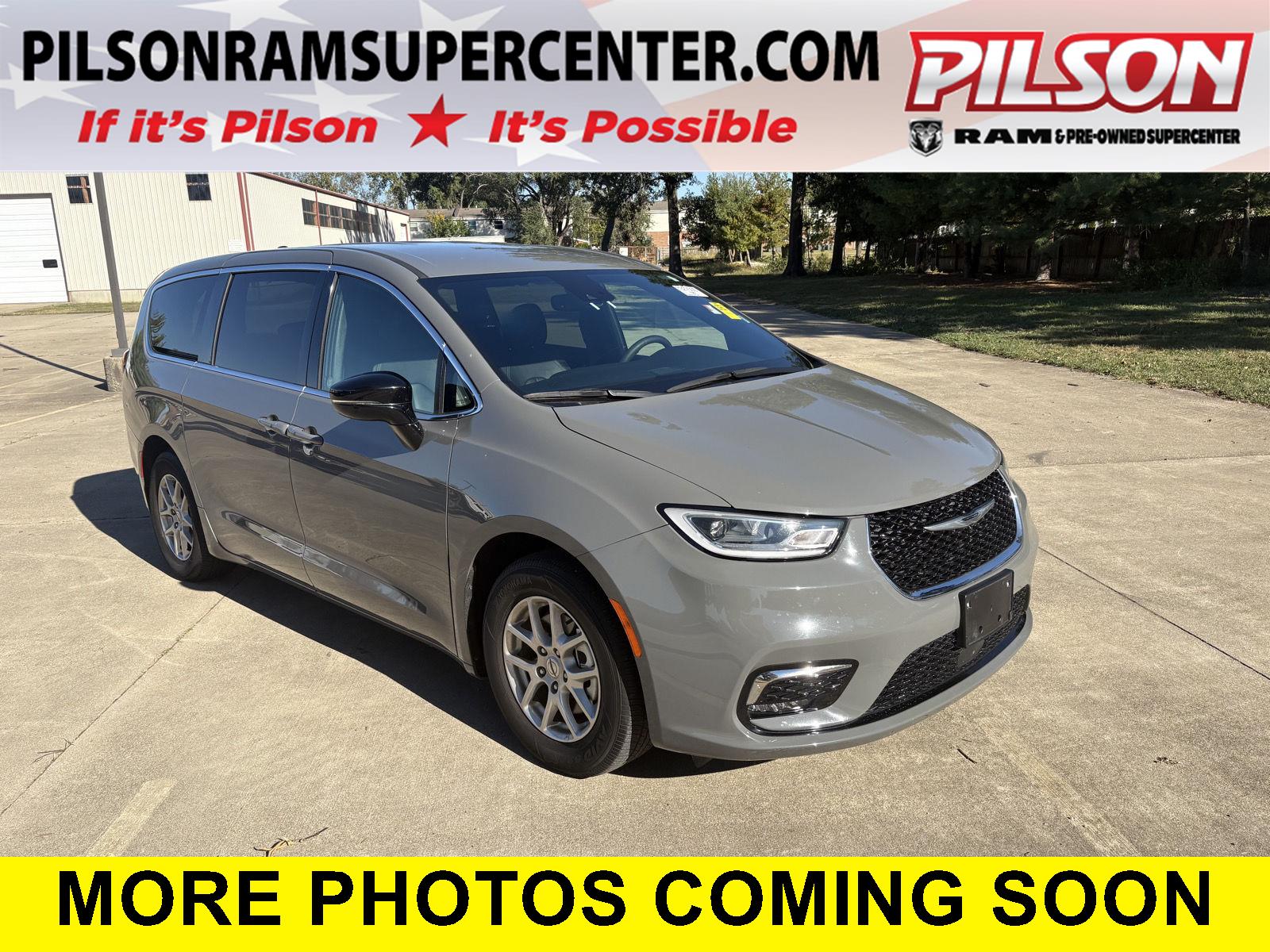 2025 Chrysler Pacifica Select FWD