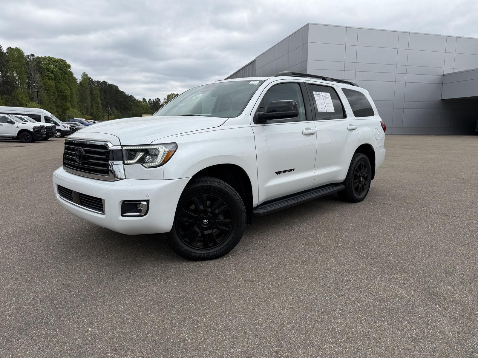 White (Wind Chill Pearl) 2022 Toyota Sequoia TRD Sport 4WD SUV / Crossover Four-Wheel Drive 6-Speed Automatic