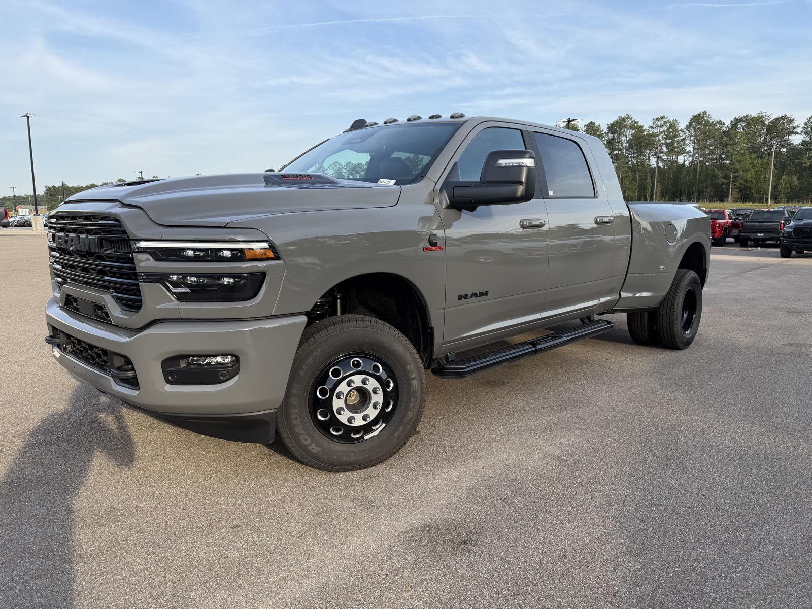 Ceramic Gray Clearcoat 2026 RAM 3500 Pickup Truck Four-Wheel Drive 8-Speed Automatic