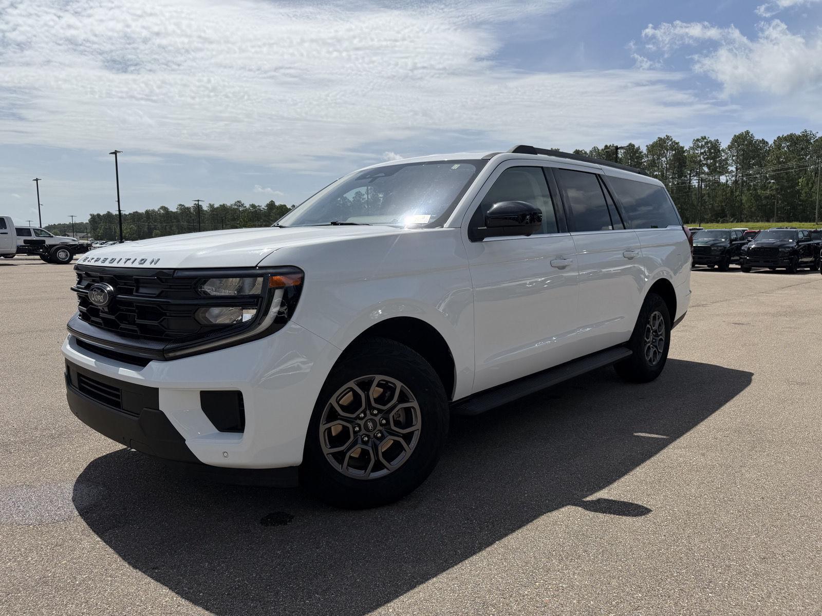 Oxford White 2025 Ford Expedition MAX Active RWD SUV / Crossover 4X2 Automatic