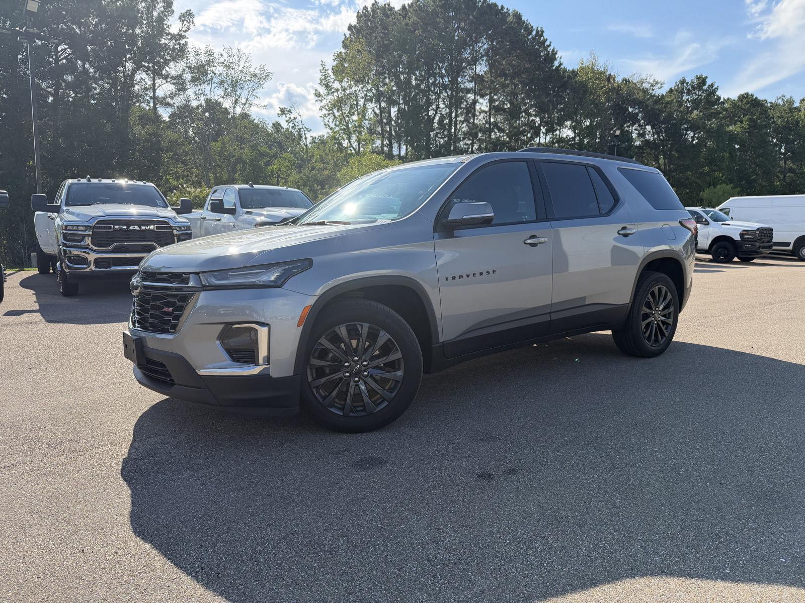 Sterling Gray Metallic 2023 Chevrolet Traverse SUV / Crossover Four-Wheel Drive 9-Speed Automatic