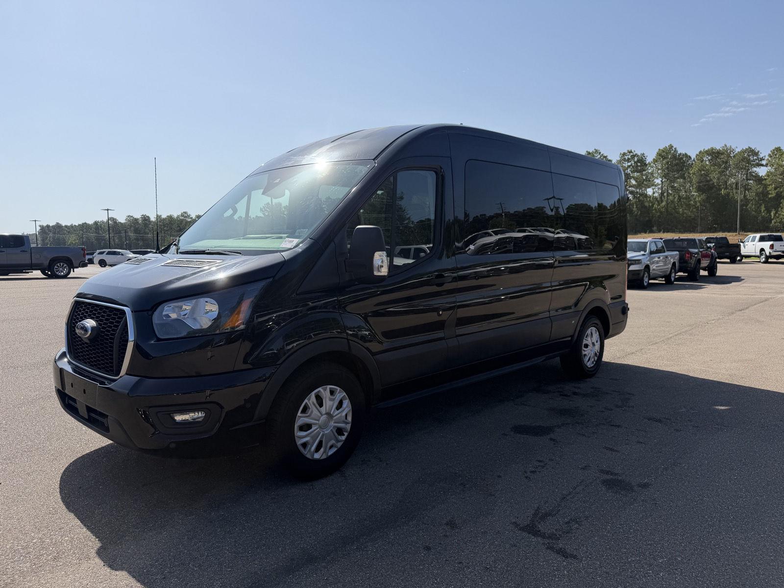 2024 Ford Transit Passenger 350 XL Medium Roof LB RWD