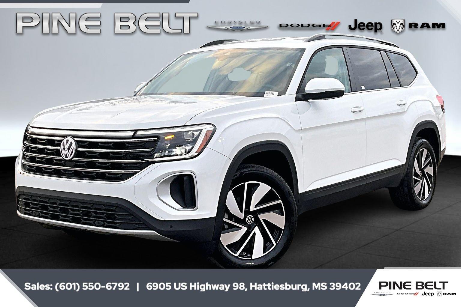 Pure White 2025 Volkswagen Atlas SE FWD with Technology SUV / Crossover Front-Wheel Drive Automatic