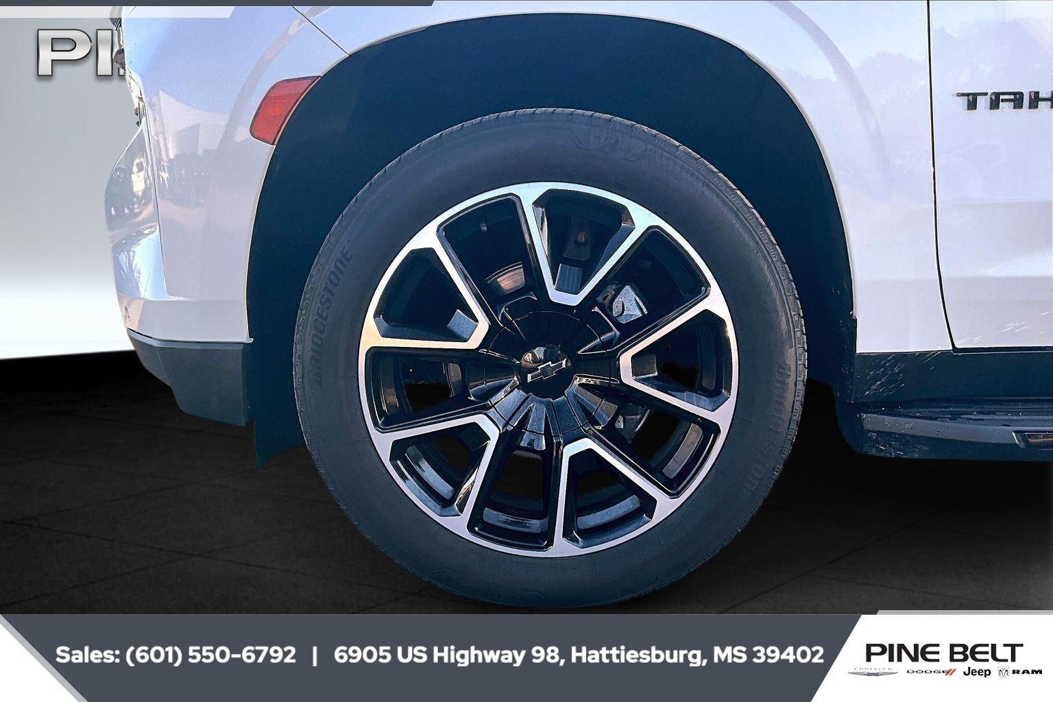View vehicle photo 7