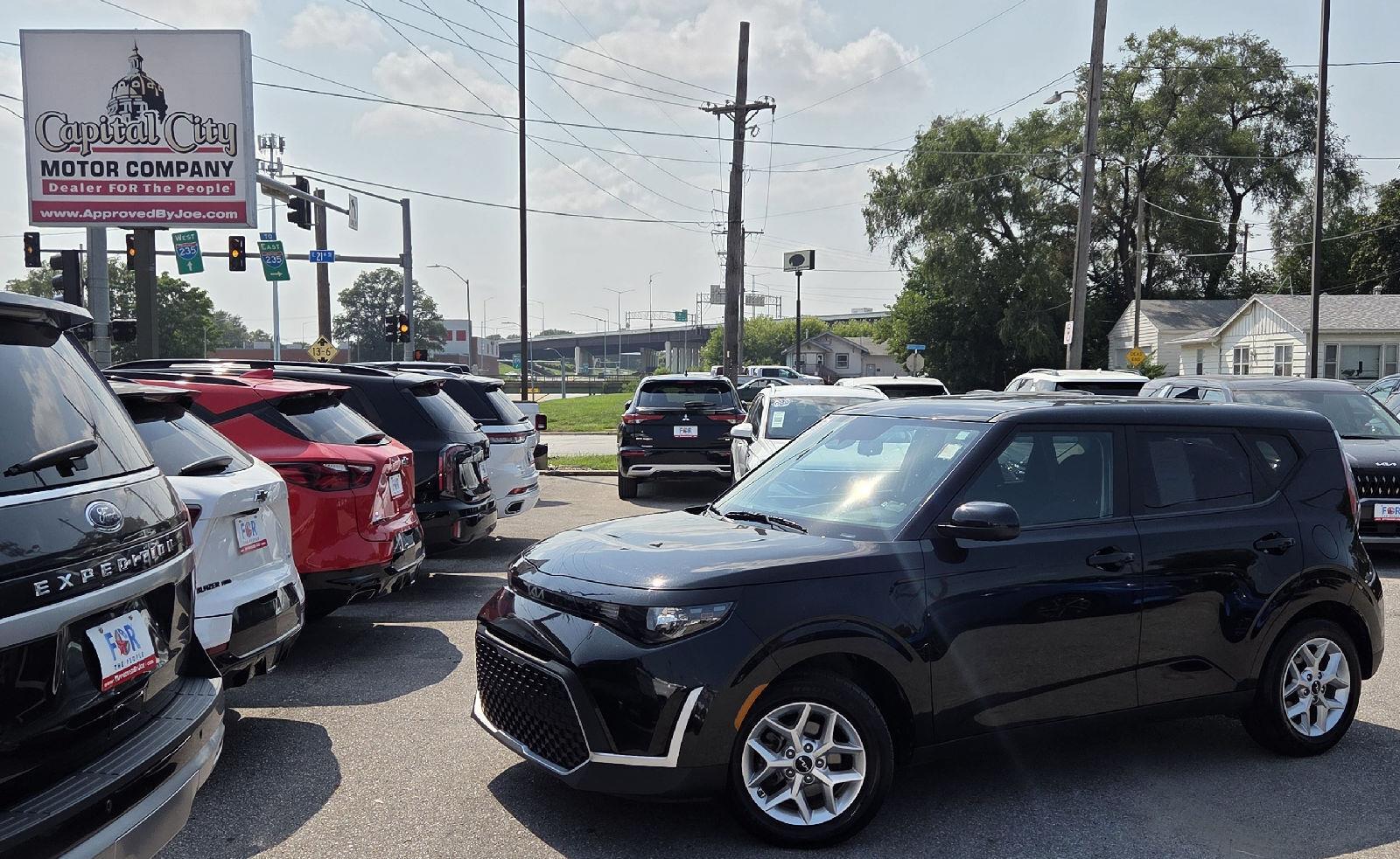  2024 Kia Soul LX FWD   