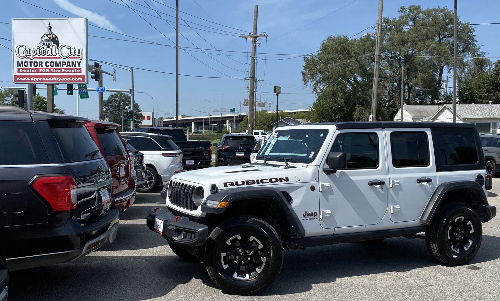 Bright White Clearcoat 2025 Jeep Wrangler SUV / Crossover Four-Wheel Drive 8-Speed Automatic