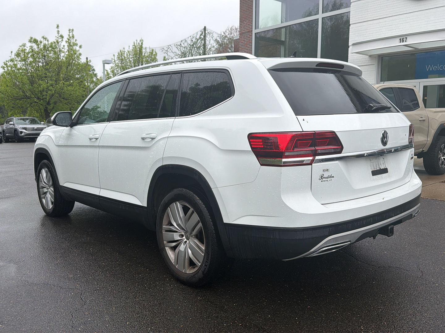 View vehicle photo 4