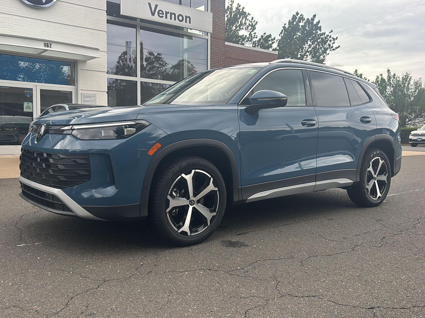 Monterey Blue Pearl 2026 Volkswagen Tiguan SUV / Crossover All-Wheel Drive Automatic
