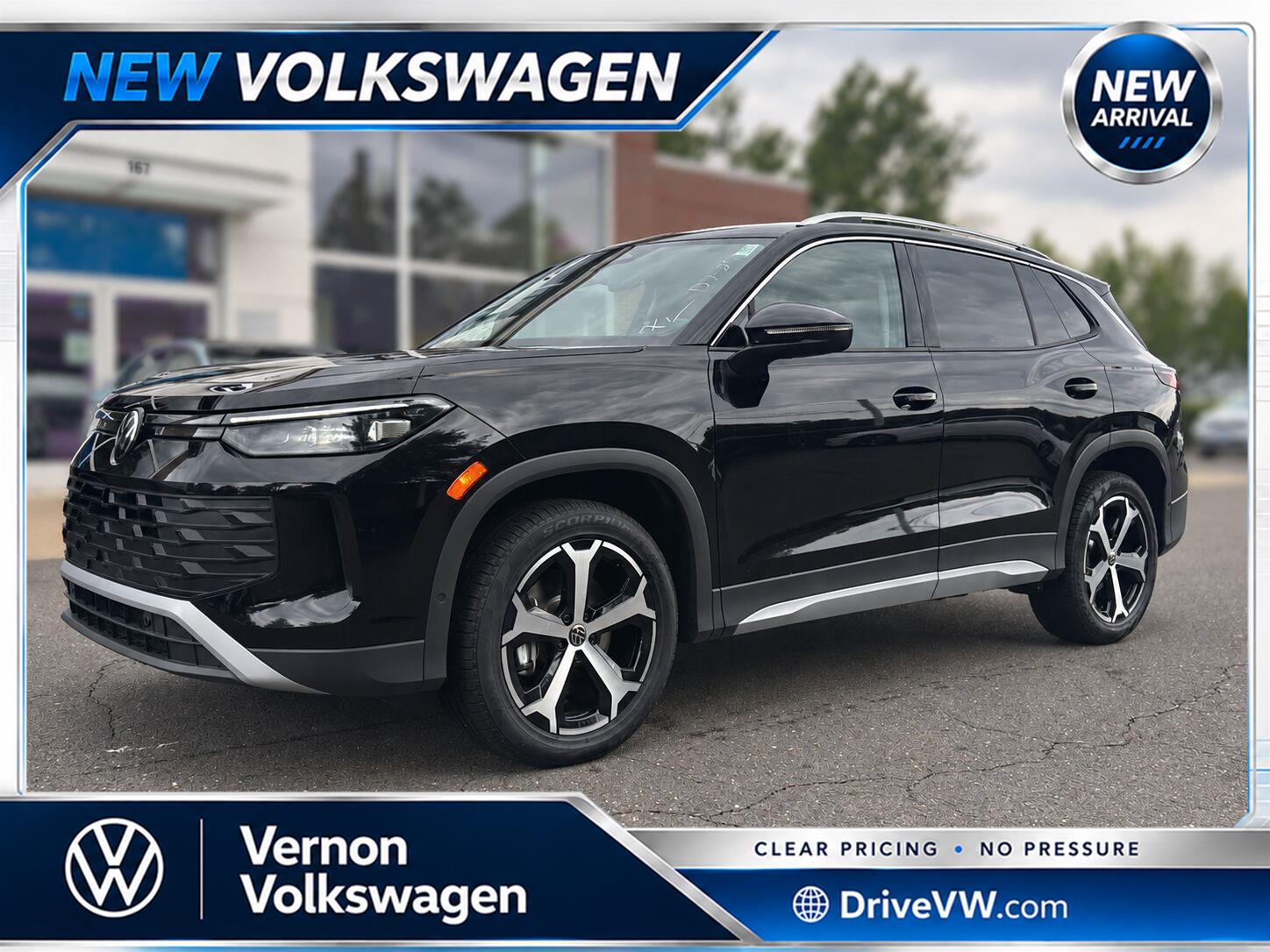 Deep Black Pearl 2026 Volkswagen Tiguan SUV / Crossover All-Wheel Drive Automatic