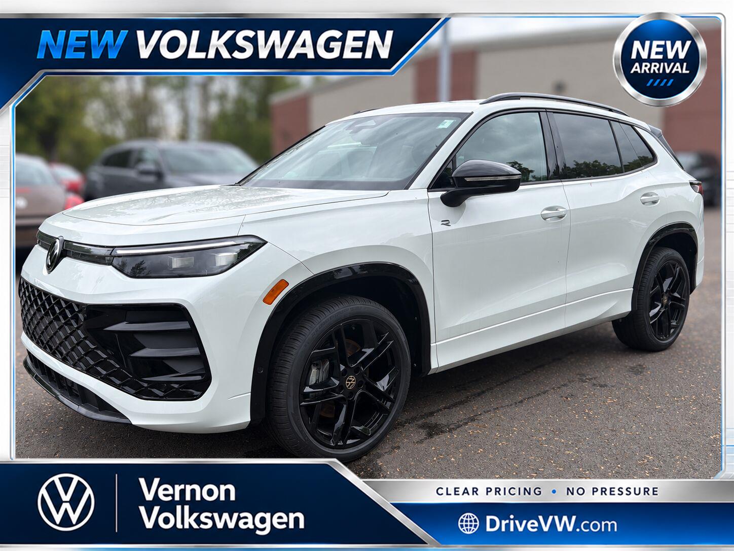 Opal White Pearl 2026 Volkswagen Tiguan SUV / Crossover All-Wheel Drive Automatic
