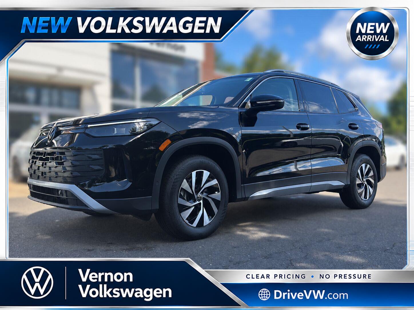Deep Black Pearl 2026 Volkswagen Tiguan SUV / Crossover All-Wheel Drive Automatic
