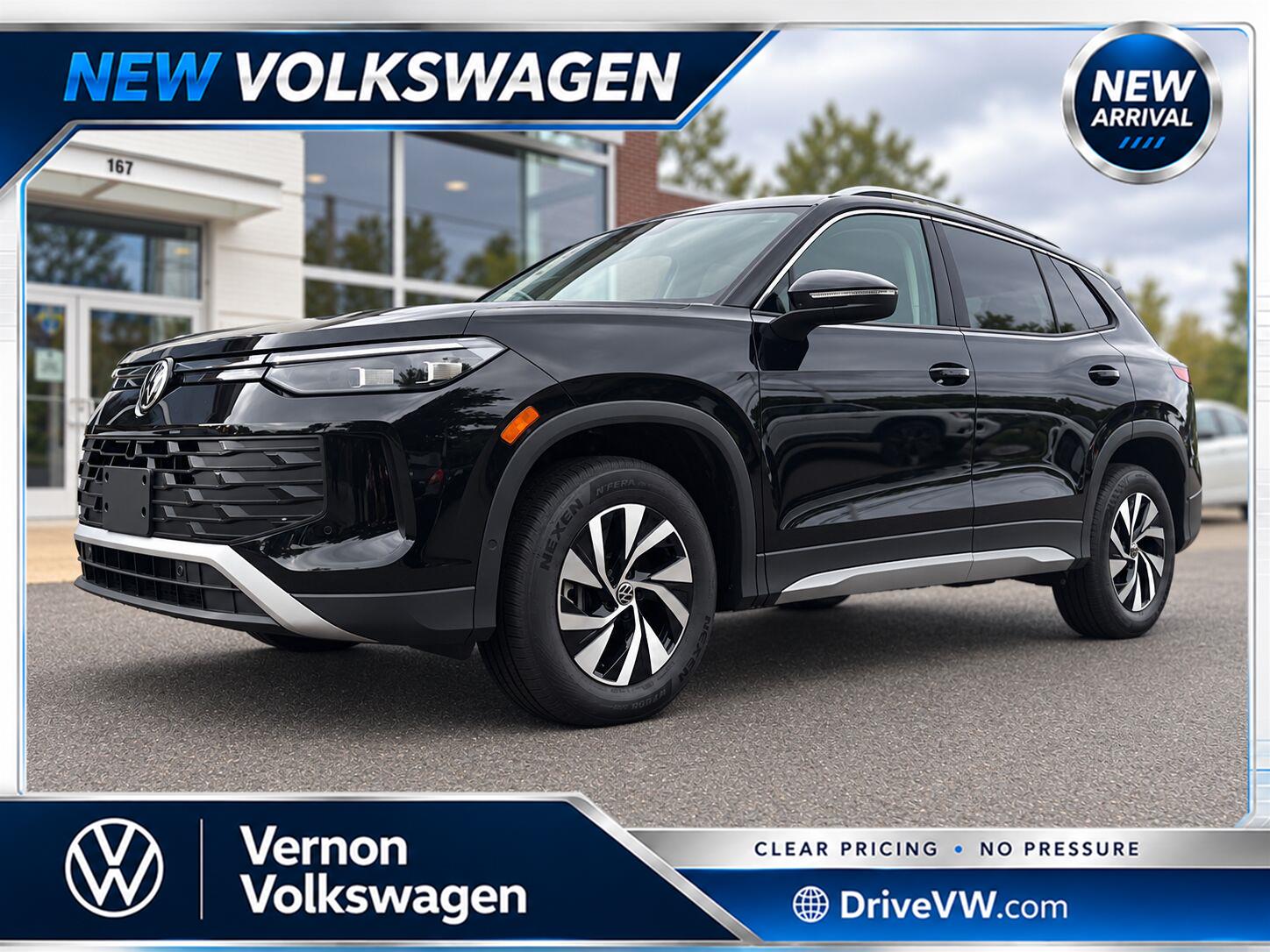 Deep Black Pearl 2026 Volkswagen Tiguan SUV / Crossover All-Wheel Drive Automatic