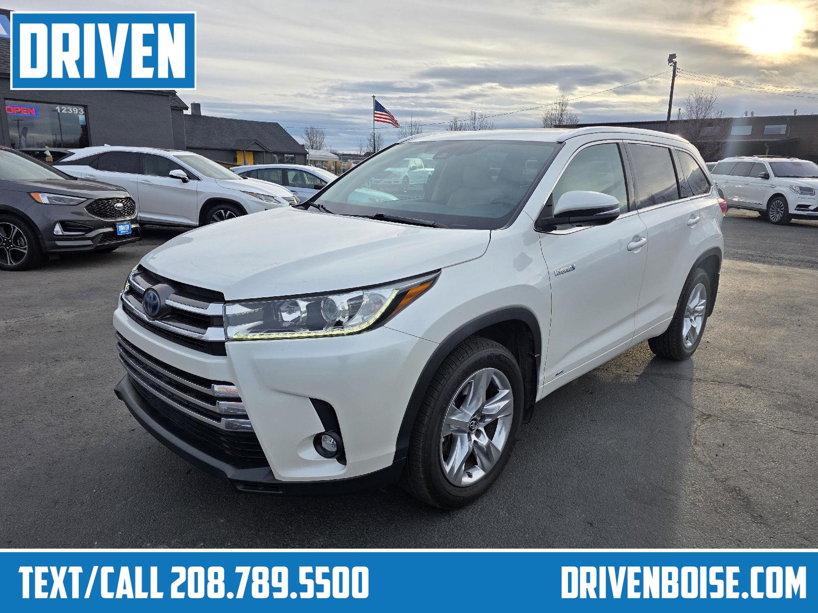 White (Blizzard Pearl) 2019 Toyota Highlander Hybrid Limited AWD SUV / Crossover All-Wheel Drive Continuously Variable Transmission