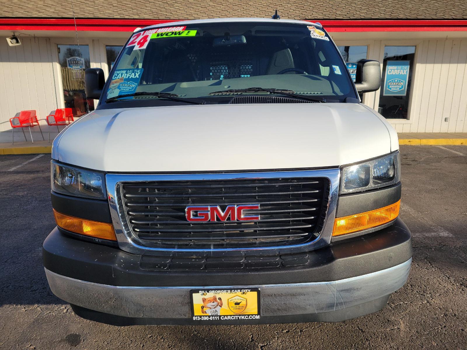 2024 GMC Savana 2500's photo