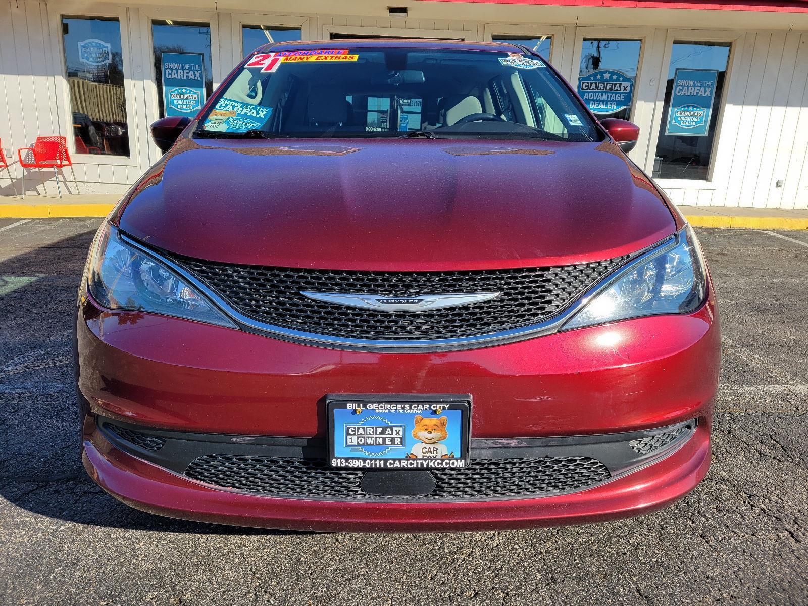 2021 Chrysler Voyager LX