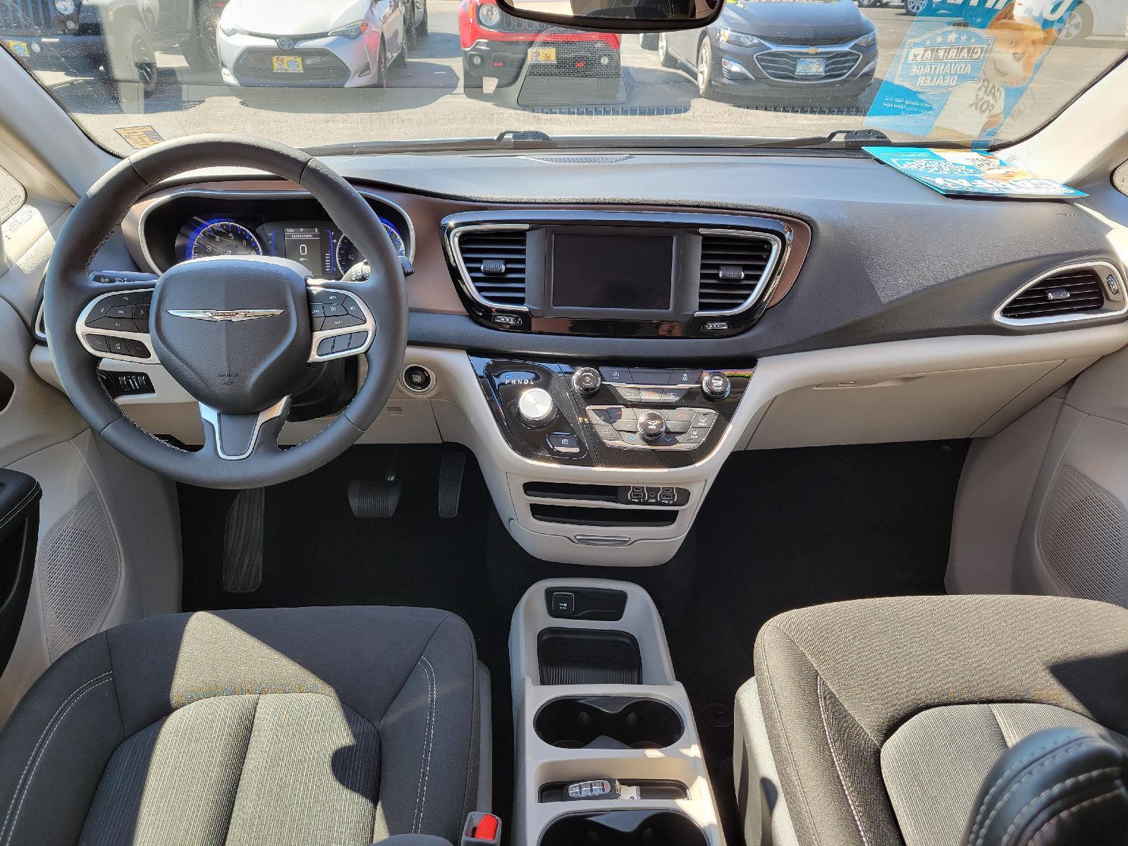 View vehicle photo 4