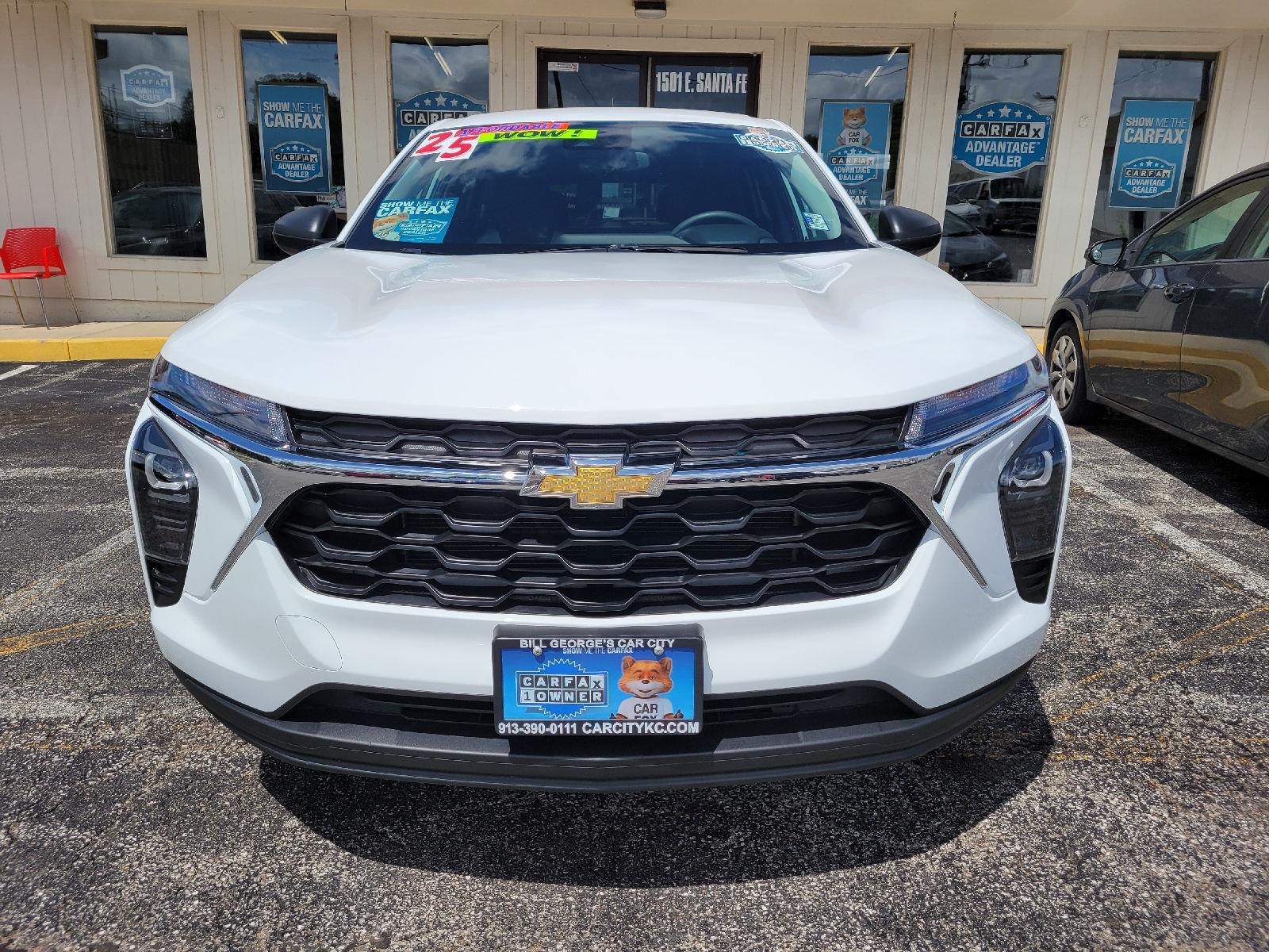 2025 Chevrolet Trax LS's photo