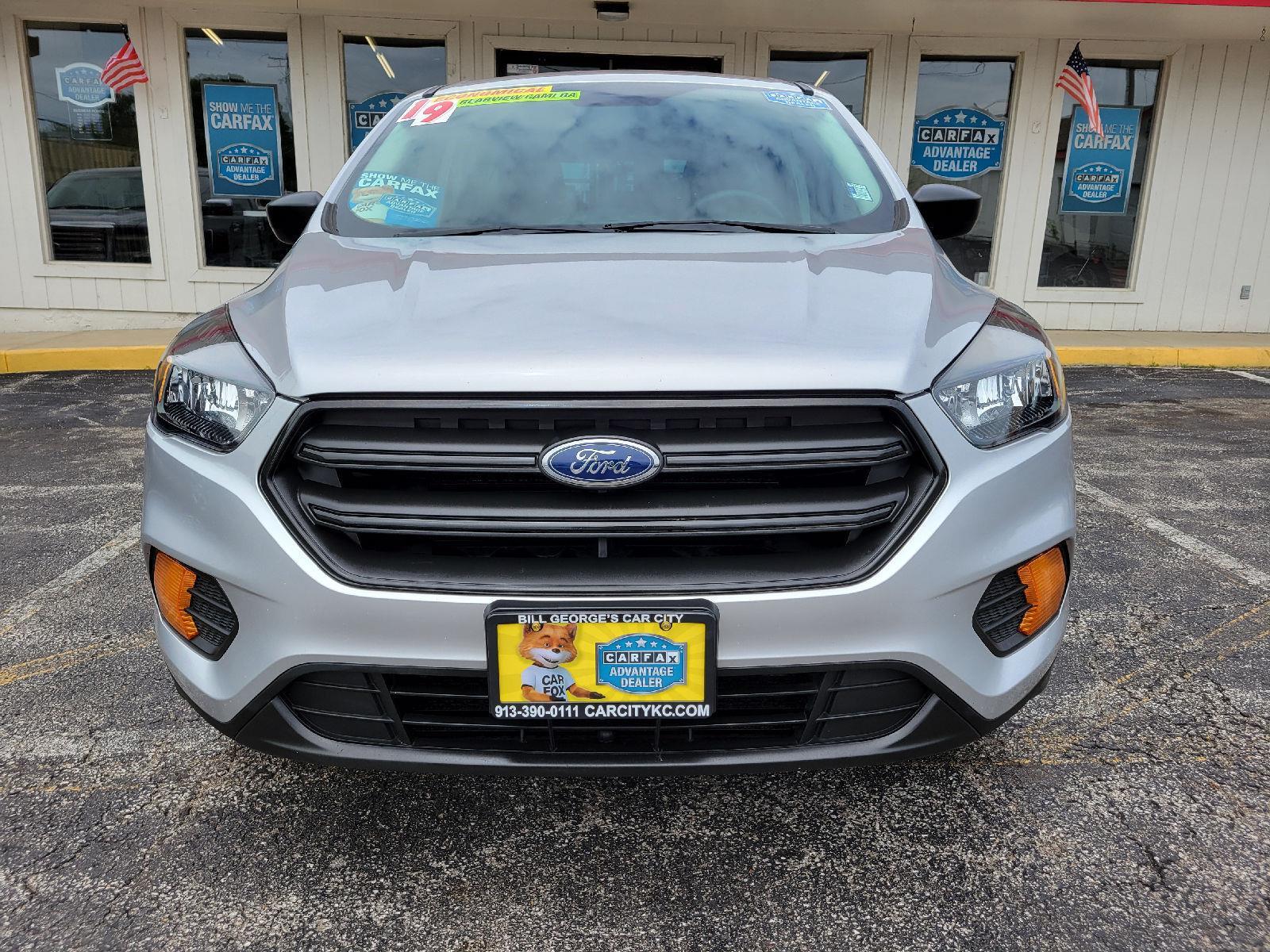 2019 Ford Escape S's photo