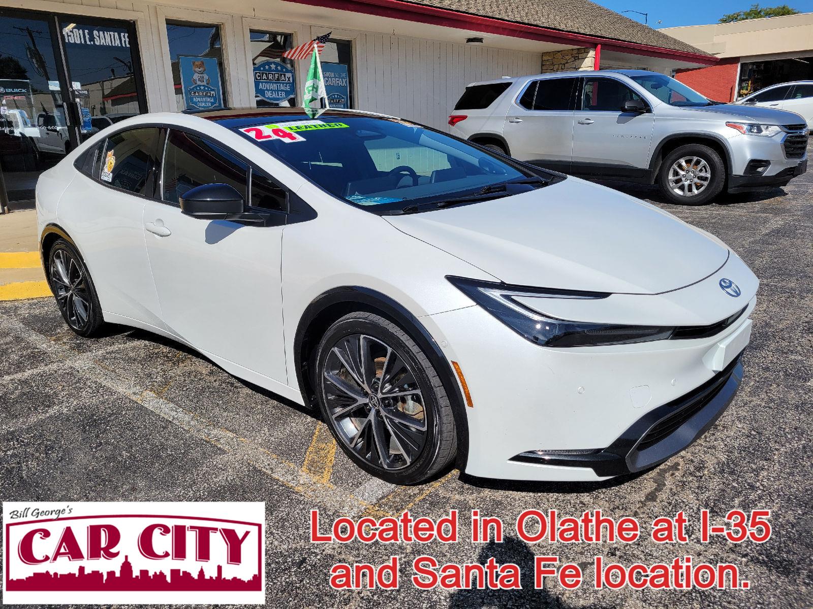 White (Wind Chill Pearl) 2024 Toyota Prius Hatchback Front-Wheel Drive Manual