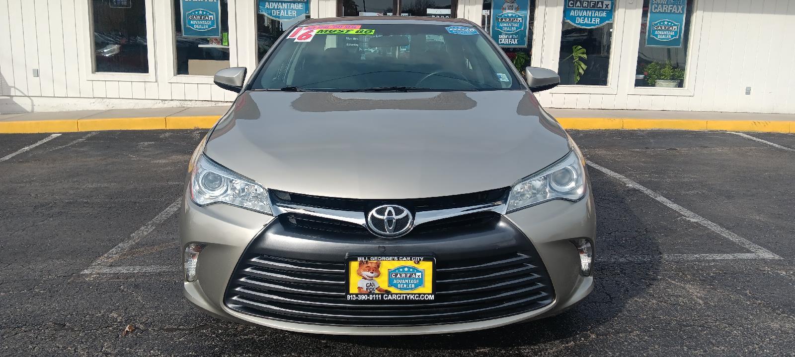 Used 2016 Toyota Camry LE with VIN 4T1BF1FK9GU526101 for sale in Kansas City