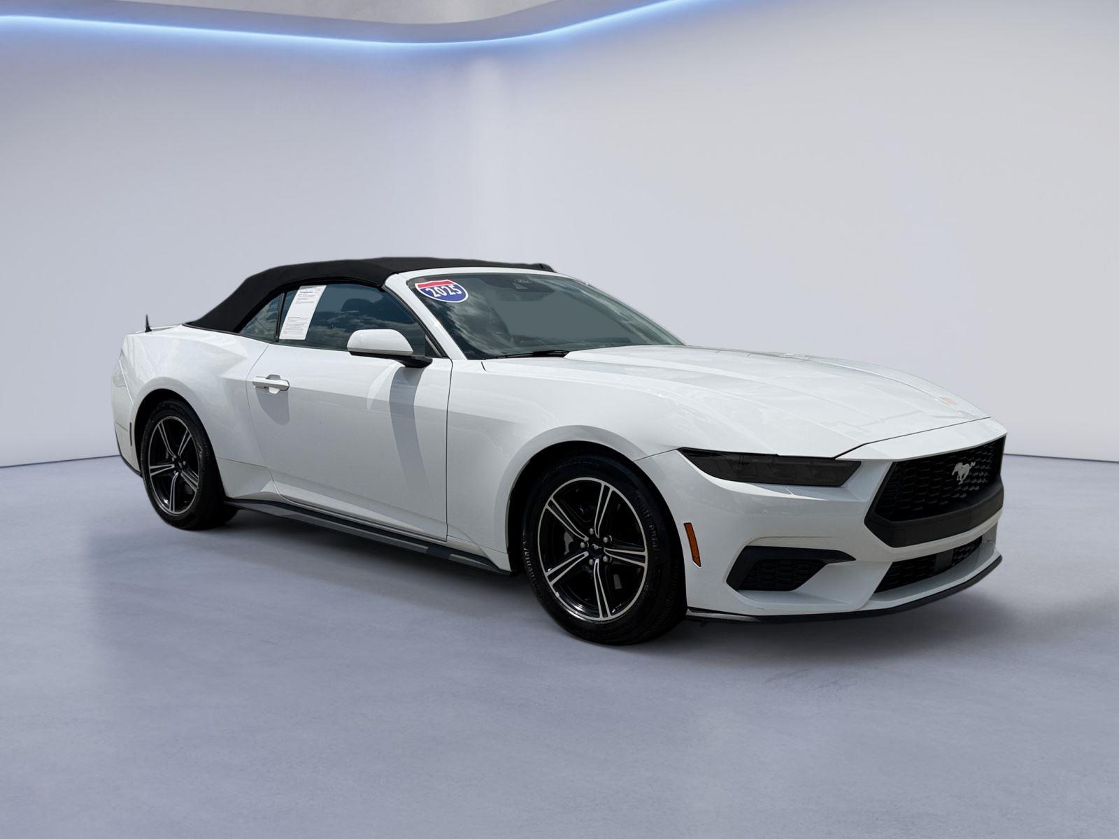 Oxford White 2025 Ford Mustang Convertible Rear-Wheel Drive Automatic