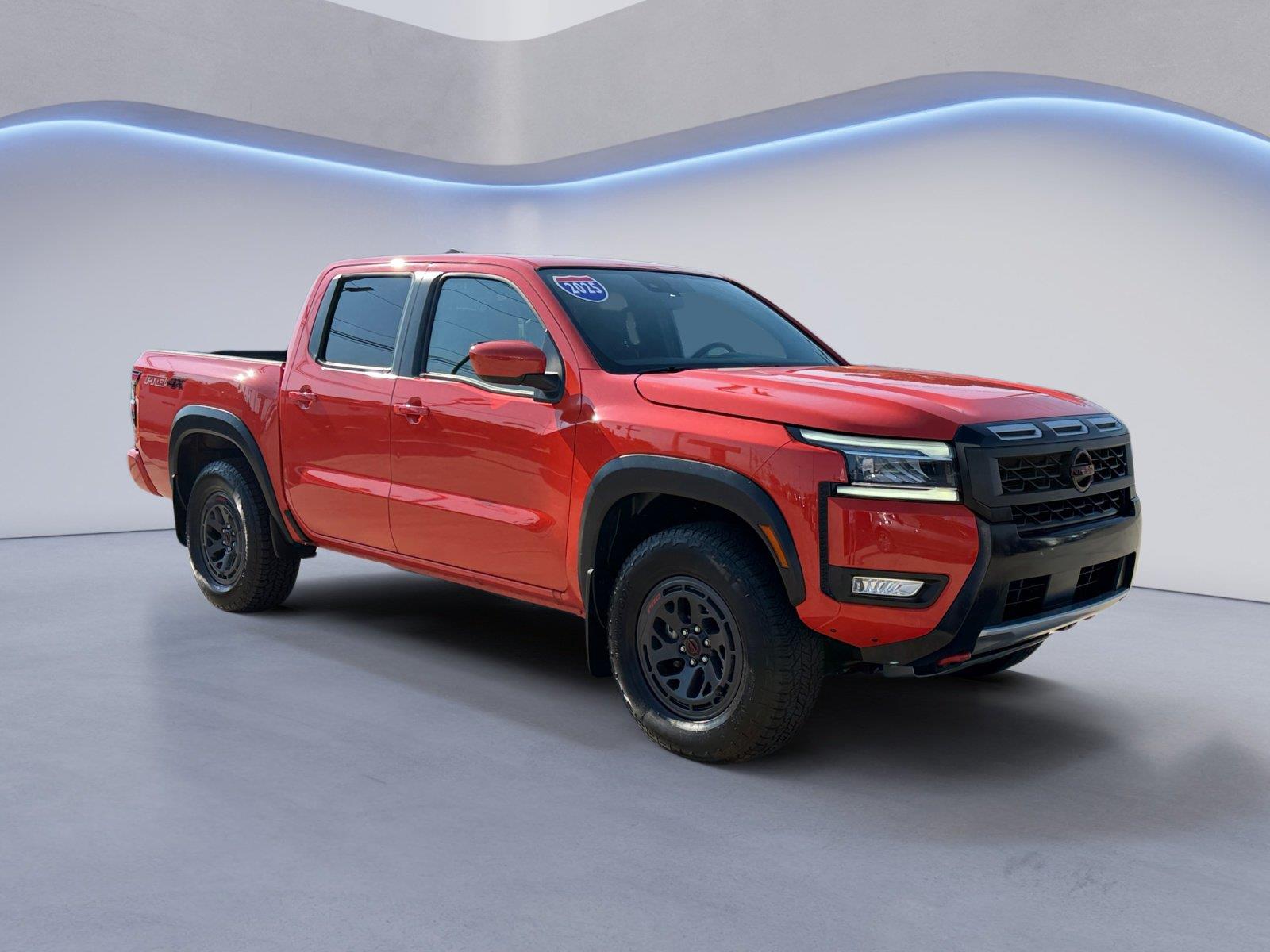 2025 Nissan Frontier PRO-4X Crew Cab 4WD