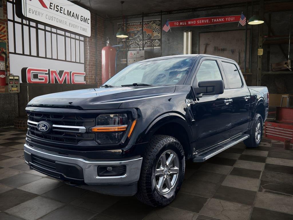 Agate Black 2025 Ford F-150 Pickup Truck Four-Wheel Drive Automatic