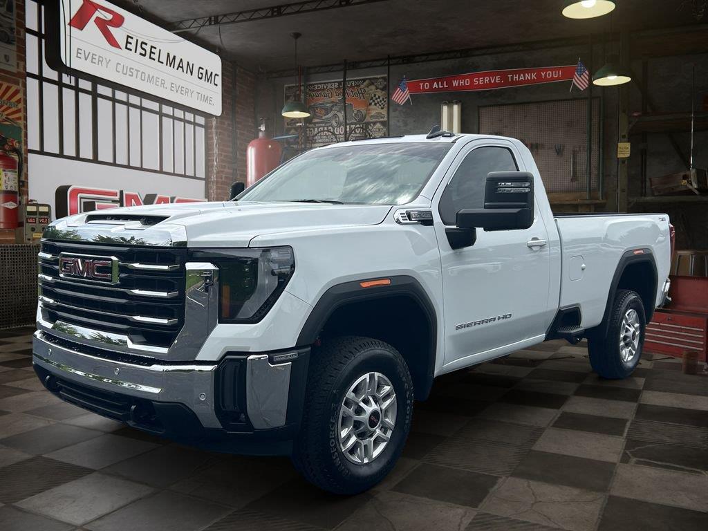 Summit White 2026 GMC Sierra 2500HD Pickup Truck Four-Wheel Drive Automatic