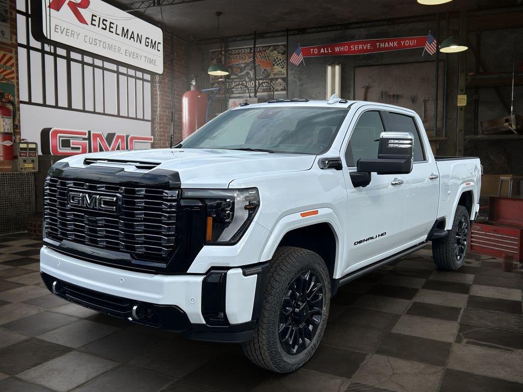 Glacier White Tricoat 2026 GMC Sierra 2500HD Pickup Truck Four-Wheel Drive Automatic