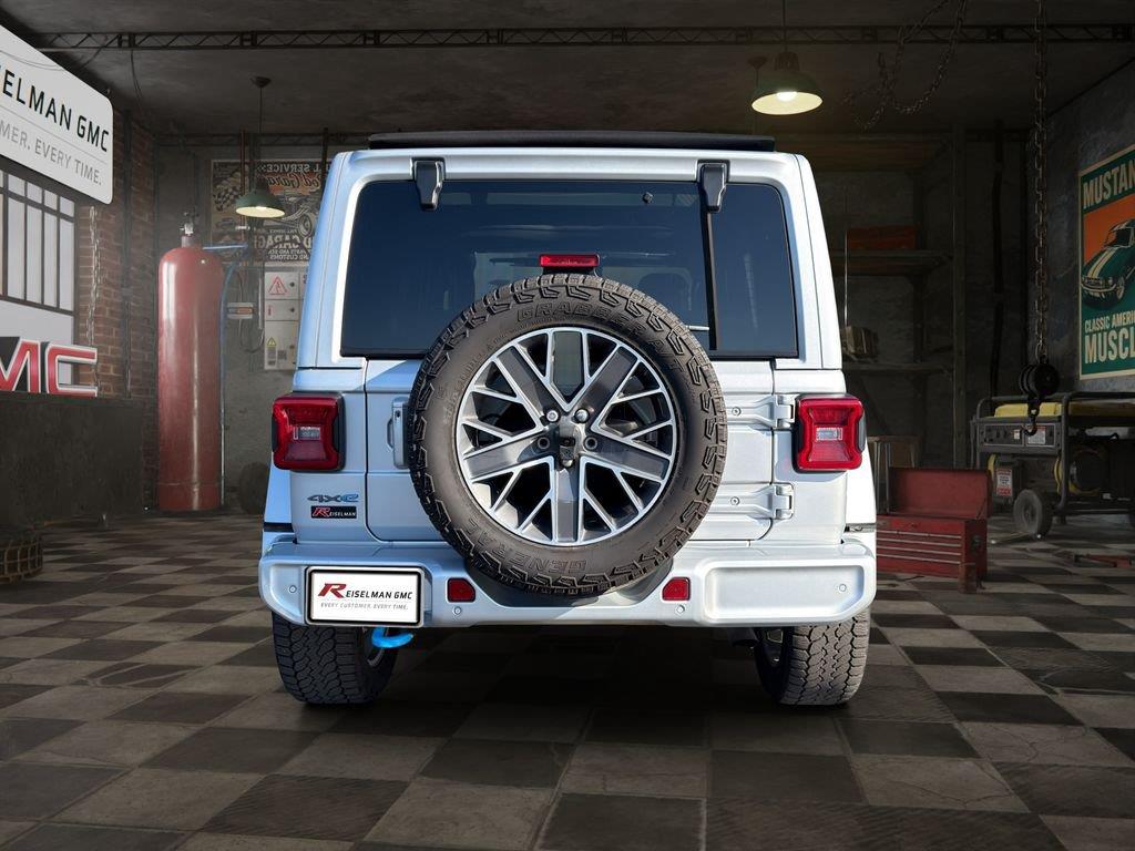 View vehicle photo 6
