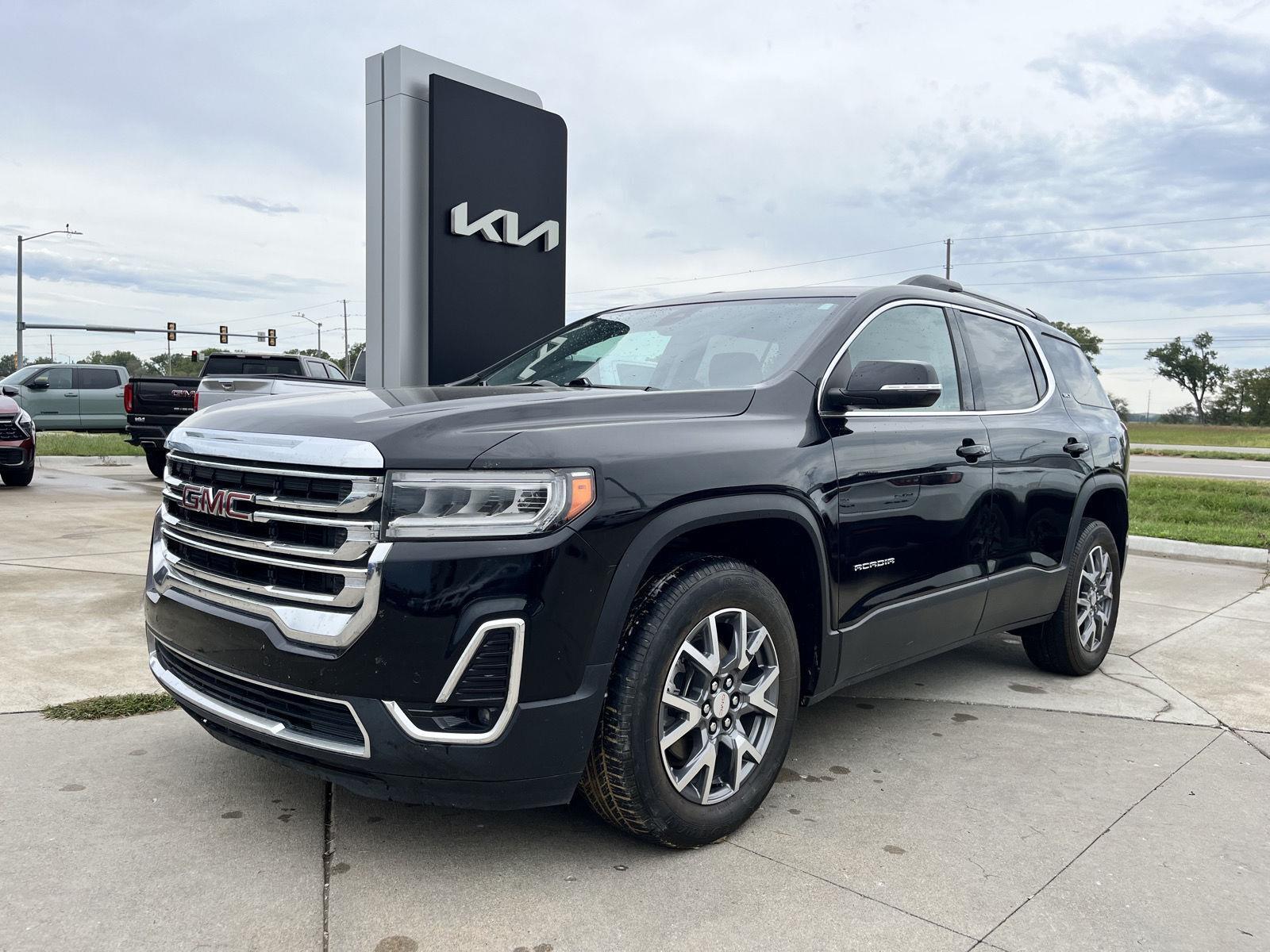 2023 GMC Acadia SLT FWD