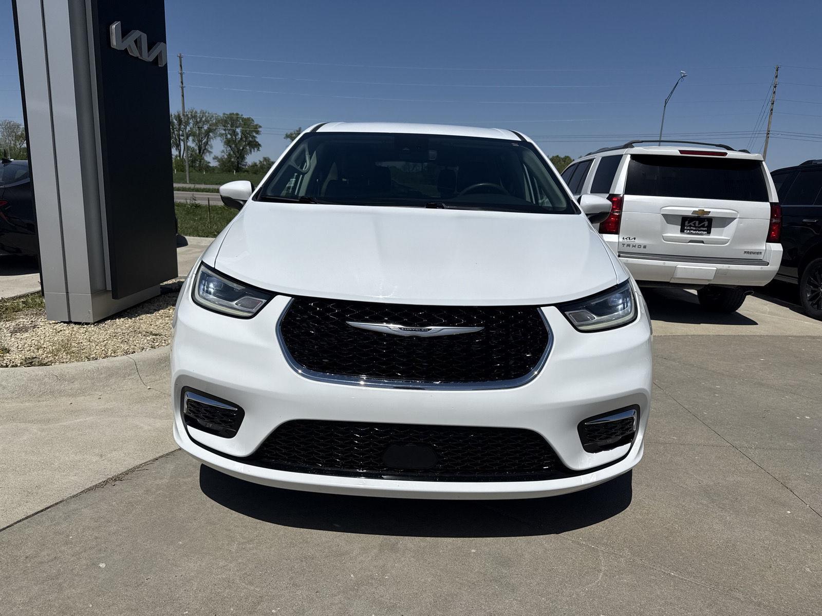 View vehicle photo 2