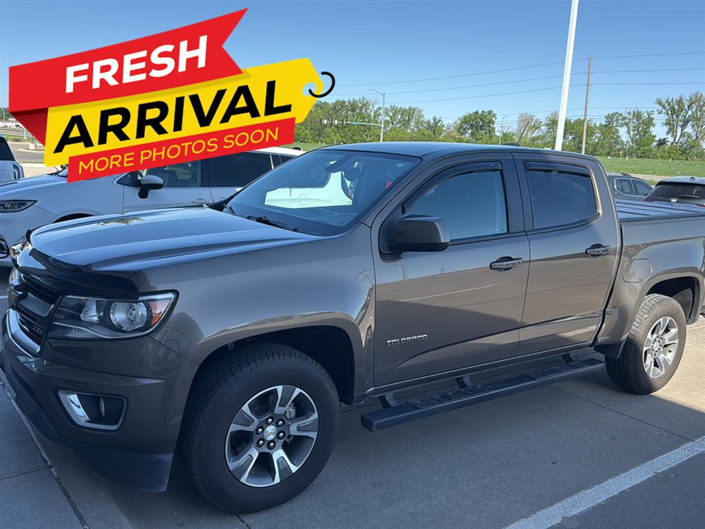 Brownstone Metallic 2016 Chevrolet Colorado Z71 Crew Cab RWD Pickup Truck 4X2 6-Speed Automatic