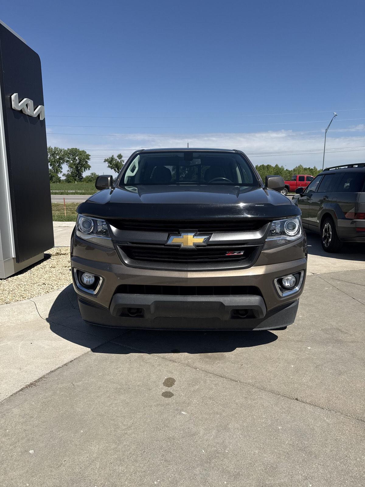 View vehicle photo 2