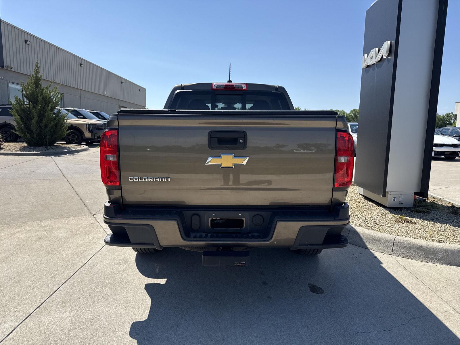 View vehicle photo 6