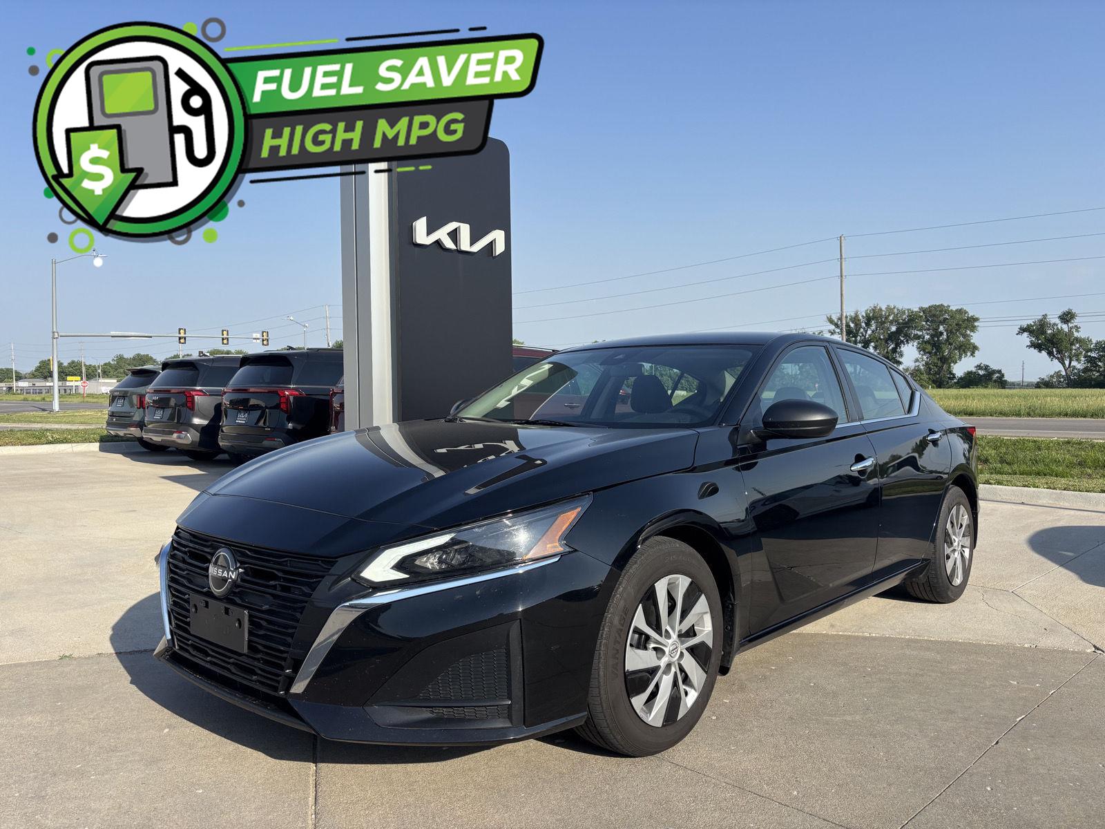Super Black 2024 Nissan Altima Sedan Front-Wheel Drive Continuously Variable Transmission